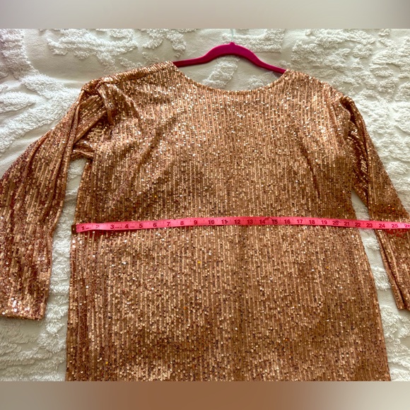 ASOS DESIGN OVERSIZE ROSE GOLD SEQUIN MINI DRESS IN MINT CONDITION US SIZE 4 - Picture 4 of 5